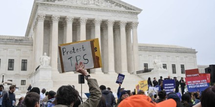 La Corte Suprema analiza plan de la Casa Blanca para eliminar TPS a haitianos y sirios