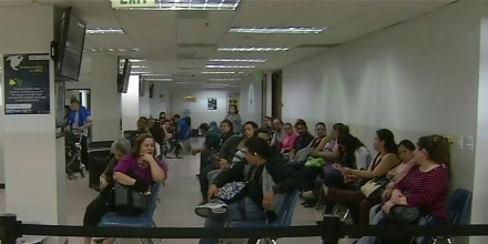 Un pago de $100 pone en riesgo los casos de miles de solicitantes de asilo