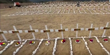 Un cementerio improvisado en La Guaira retrata la magnitud del desastre