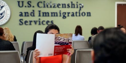 Nuestra abogada explica los cambios a las entrevistas para solicitar la 'green card'