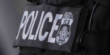 ICE no confirma nombre de agente involucrado en una muerte