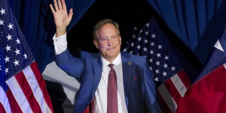 Las controversias de Ken Paxton, el candidato republicano al Senado