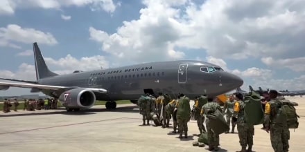 México manda a Venezuela 4 aviones con 250 militares, rescatistas y personal médico