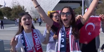 Turquía derrota a EE.UU. 3-2 en Los Ángeles pero el juego marca su salida de la Copa