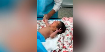 Esperanza entre la tragedia: la historia del bebé de 18 días de nacido que fue rescatado intacto