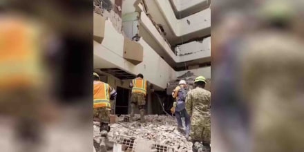 Cómo una joven atrapada guía a los rescatistas 