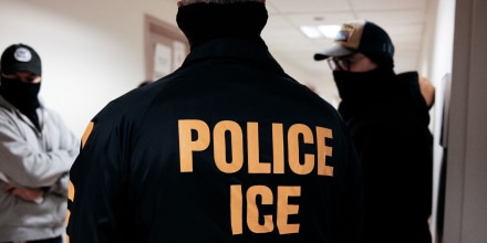 ICE quiere asegurar a policías locales que colaboren en detenciones migratorias