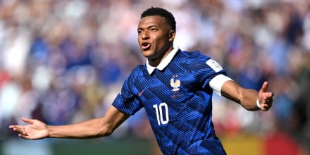 Mbappé se convierte en el máximo goleador histórico de Francia en victoria contra Senegal