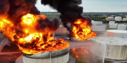 Explota un tanque de gas natural licuado tras ser impactado por un rayo en Oklahoma