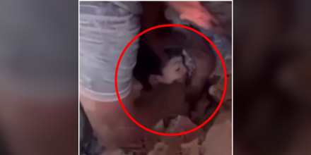 Niño atrapado en los escombros, confundido, cree que el desastre fue por la caída de un helicóptero