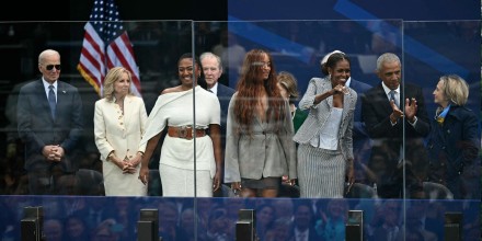 Tres exmandatarios asisten a la inauguración del Centro Presidencial de Obama