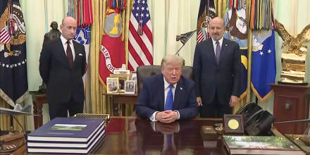 Una jueza se niega a bloquear, por ahora, la orden de Trump sobre la ciudadanía por nacimiento