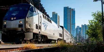 Amtrak contempla relajar transporte de armas en trenes pese al atentado