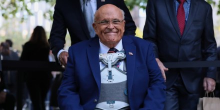 El exalcalde de Nueva York Rudy Giuliani sigue hospitalizado en estado grave