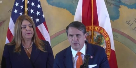 Así se anunció en Miami, la meca del exilio cubano, la imputación contra Castro