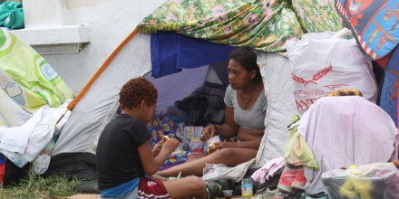 Así sobreviven los damnificados tras los sismos en Venezuela