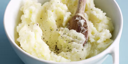 Close up of bowl of mashed potatoes