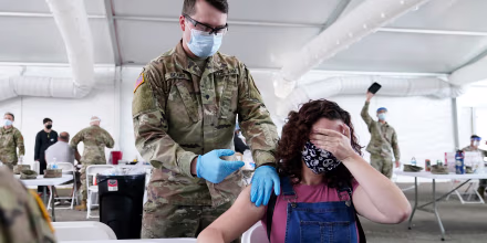 Image: Leanne Montenegro, vaccination Covid-19