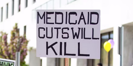 El Gobierno de Trump dejará sin Medicaid a miles de inmigrantes con estatus legal