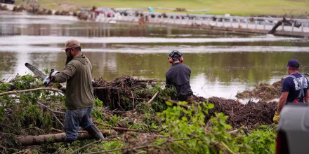 Texas prende las alertas ante “cantidades extraordinarias de lluvia”, dice el gobernador