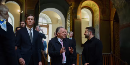 Enviados de EE.UU. llegan a Kiev tras sostener conversaciones con Putin