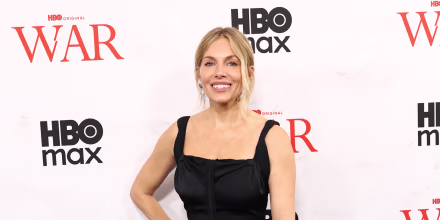 Sienna Miller at the "War" premiere.