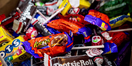 Las ventas de dulces de Halloween tienen inicio lento debido a altos precios del chocolate