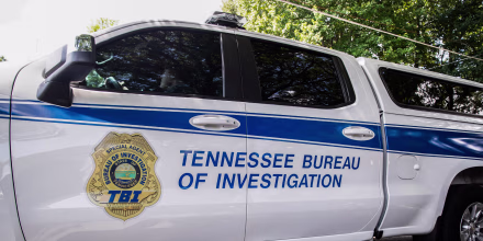 Las autoridades inician una intensa búsqueda de un asesino convicto que escapó de una prisión de Tennessee
