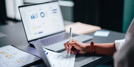 Advierten sobre los peligros de compartir información financiera con la IA