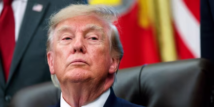 Los votantes latinos se alejan de Trump, según una encuesta de NBC News/Telemundo