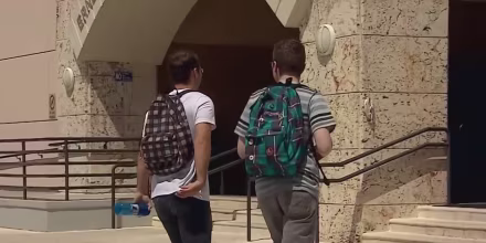 Qué pasará con los universitarios de Florida sin estatus