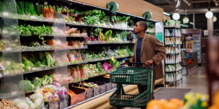 Experto explica que no es necesario desinfectar frutas y vegetales con productos especiales