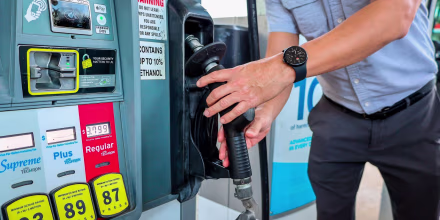 La gasolina alcanza un precio récord durante el fin de semana feriado de 'Labor Day'