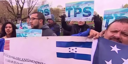 Las opciones que tienen los salvadoreños que perderán el TPS, según una experta