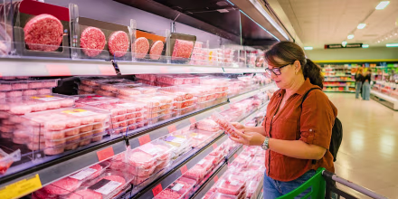 “Nosotros hacemos el trabajo duro”: la agenda migratoria de Trump encarece la carne