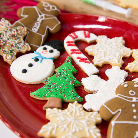 CafeMom contributor Nancia Walsh shares her tricks for make the prettiest and tastiest Christmas cookies and other holiday cookies, how to keep your cookies fresh and how to fix the ones you messed up! TODAY, December 22, 2016.