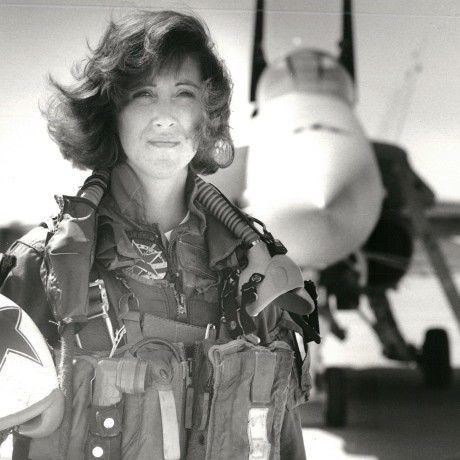 Image: U.S. Navy photo of Southwest Airlines pilot Tammie Jo Shults photo in 1992
