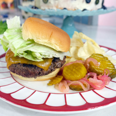 Alex Guarnaschelli's Clara Cheeseburger