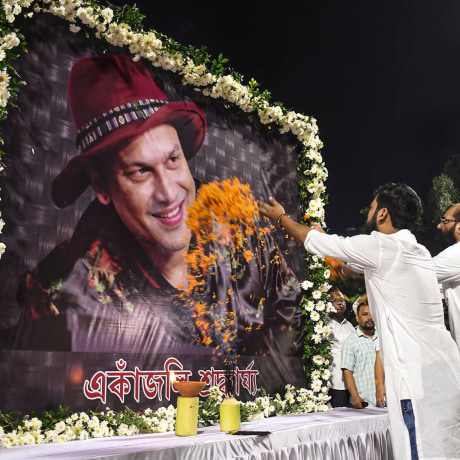 Fans pay tribute to singer Zubeen Garg in Guwahati, India, on Friday, Sept. 19, 2025. 