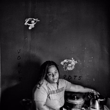 Philadelphia, PA. Philadelphia has a population of 1,526,006 and 26.7% live below the poverty level. Dawn Hawkins cooks at home.
