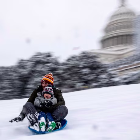 Image: TOPSHOT-US-WEATHER-SNOW