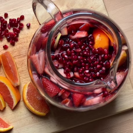 Joy Bauer's Pomegranate Sangria