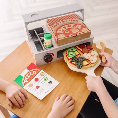 Melissa & Doug Top & Bake Wooden Pizza Counter