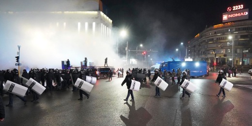 Anti-government protests in Kazakhstan turn violent 4