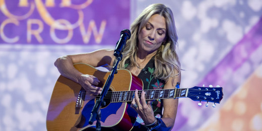 Sheryl Crow sings ‘Strong Enough’ live on TODAY