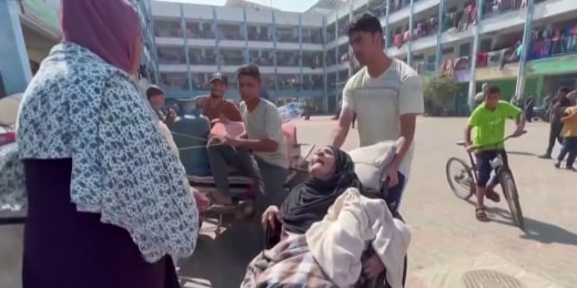 Tens of 1000's of Palestinians reportedly shelter in Gaza Metropolis hospital - One News Cafe