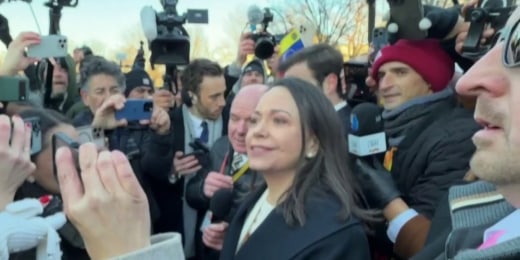 Violent clashes in Minneapolis over ICE operations插图4