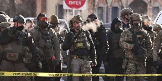 Trump administration under pressure over deadly Minneapolis shooting插图3