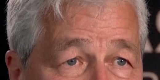 Trump sues JPMorgan Chase and Jamie Dimon for $5B插图1