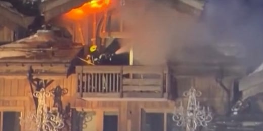 Fire rips through ski resort in French Alps插图1 Fire rips through ski resort in French Alps插图1